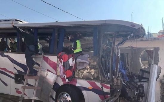 Автобус із паломниками врізався в будинок: 19 загиблих, понад 30 покалічених