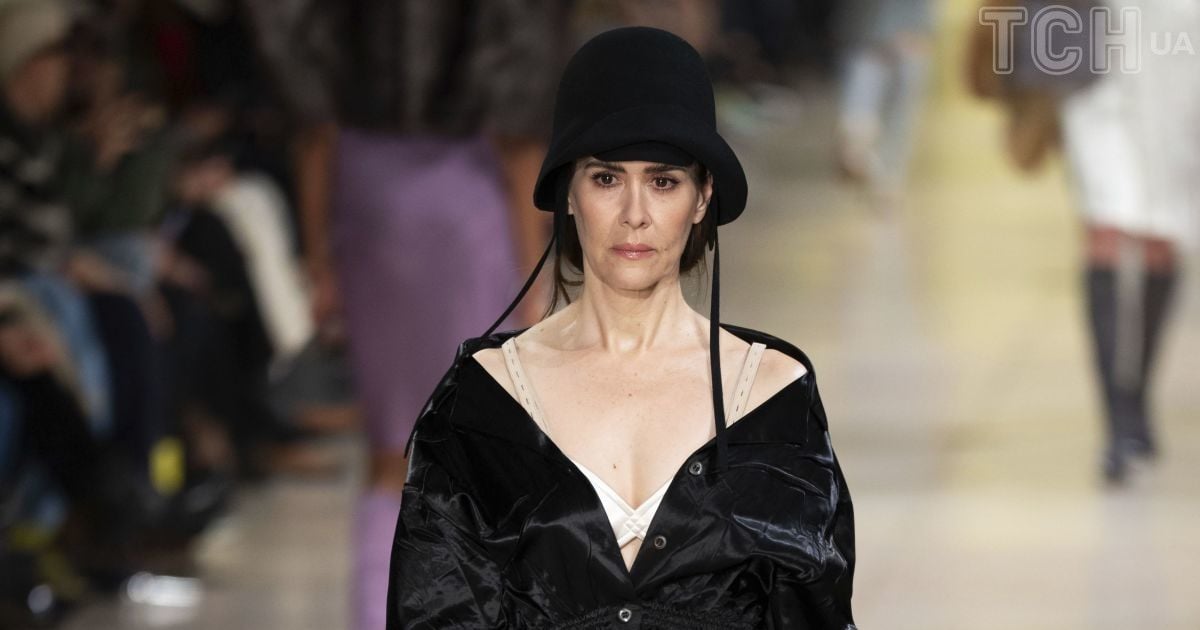 Бренд Miu Miu представив колекцію осінь-зима 2025-2026 - фото