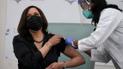 "Легко та безболісно": Камала Гарріс із чоловіком вакцинувалися від COVID-19  у прямому ефірі