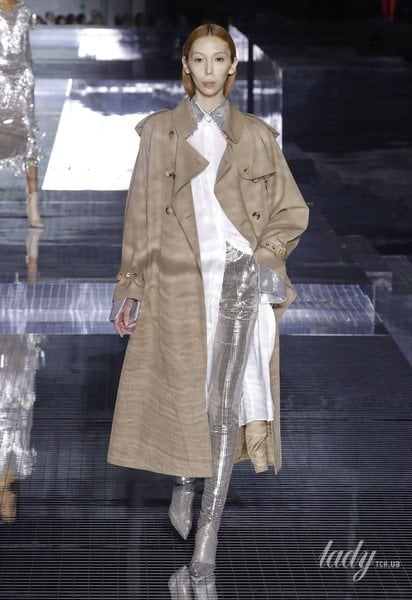 Коллекция Burberry прет-а-порте сезона осень-зима 2020-2021 / © East News