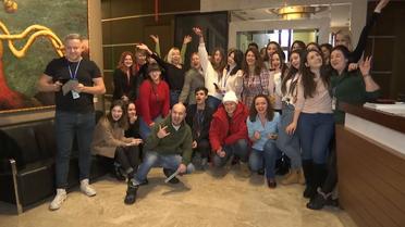 Українські зірки власноруч розвозили піцу киянам, аби зібрати військовим на квадрокоптер