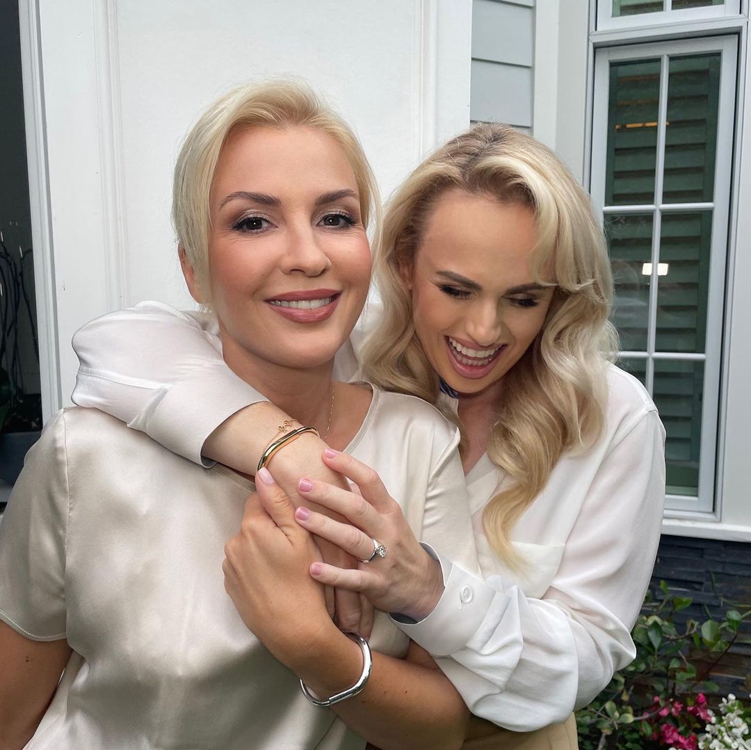 Ребел Уилсон с Рамоной Агрумой / © instagram.com/rebelwilson