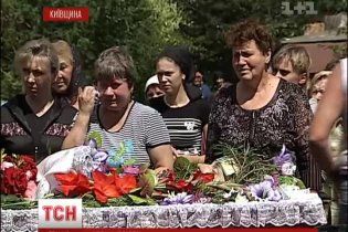 Під Києвом міліціонера і лісника звинувачують у доведенні до самогубства 19-річного хлопця