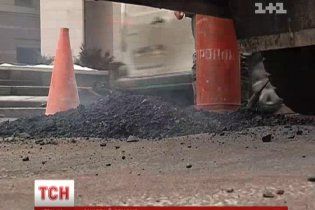 Укравтодор больше не хочет ремонтировать местные дороги
