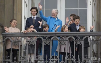 Все дело в титулах: принцесса Мэри поддержала королеву Маргрете II, а сын и внук - выразили недовольство
