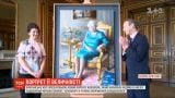 Британське МЗС презентувало новий портрет королеви, який написала відома в Англії художниця