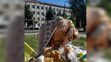 Ворожий удар зруйнував пам'ятник Нестору Махну в Гуляйполі