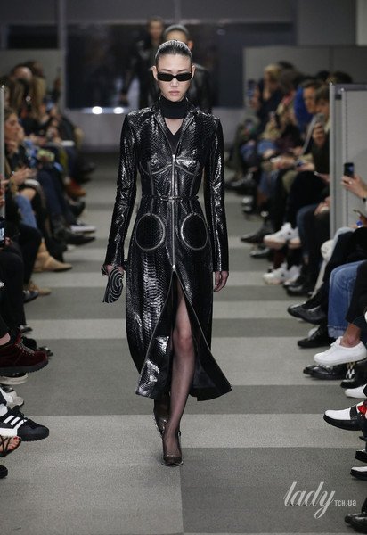 Коллекция Alexander Wang прет-а-порте сезона осень-зима 2018-2019 / © East News
