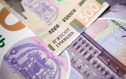 Эксперты посчитали, сколько денег заробитчане перечислят в Украину в этом году
