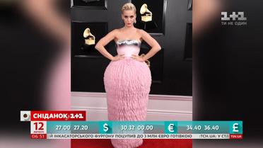 Сукня співачки Кеті Перрі стала мішенню для творців інтернет-мемів