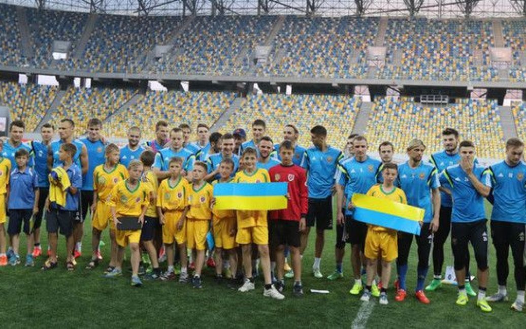 Збірна України провела перше відкрите тренування за тренерства Фоменка / © ФФУ