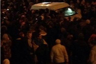 Нападом на СБУшну автівку на Євромайдані вже зацікавилася прокуратура