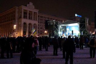 Евромайдан пел и танцевал, когда "Беркут" уничтожал последние баррикады