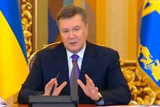 Янукович не признал своего отстранения от власти