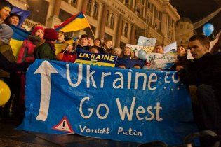За рік емігрантів з України побільшало вдвічі