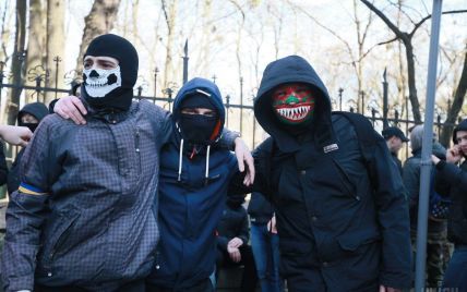 В Одесі 2 травня будуть затримувати людей у балаклавах