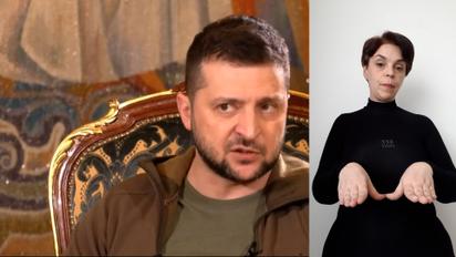 Окончательный вопрос этой войны будут решать только украинцы – Зеленский в интервью НАТО (на жестовом языке)
