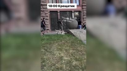 В Киеве на Крещатике произошла стычка гражданского с сотрудниками ТЦК