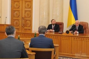 Азарова та Клюєва виженуть з Партії регіонів