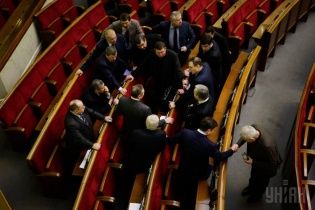 Нардепи скасували скандальний мовний закон Ківалова-Колесніченка