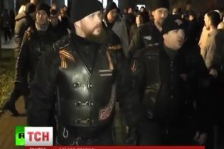 В Україні створюють дві "напівзаконні армії": з євромайданівців та з прихильників влади