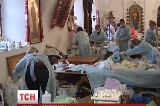 В Михайловском неравнодушные киевляне сделали госпиталь с хирургическим отделением