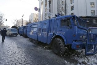 У Києві розшукують спалений автобус "Беркута" та славнозвісний водомет для музею Майдану
