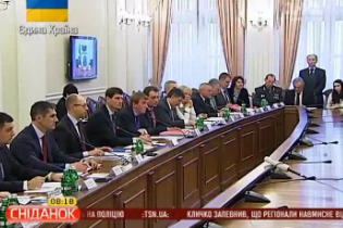 Влада відмовляється від армії спеціалістів, які готові працювати безкоштовно, щоб побороти корупцію