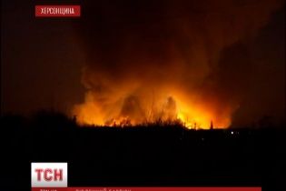 Из-за мощного взрыва во время учений на Херсонщине погиб военный