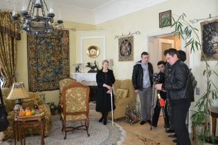 Тимошенко показала свої доходи: гола зарплата, маленька квартирка і ніякої власності