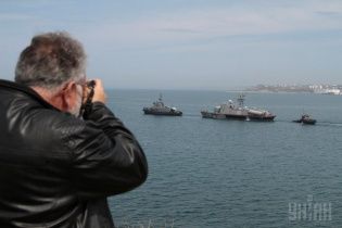 В Одесу з окупованого Севастополя вийшло чотири українських кораблі