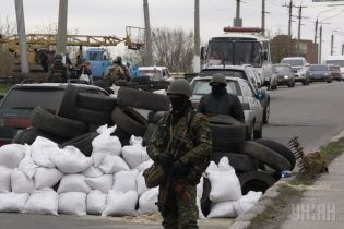 У Слов'янську б'ють у дзвони і говорять про паніку