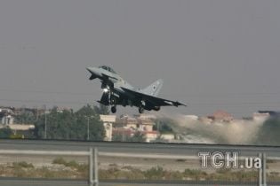 Великобритания по тревоге подняла истребители, заметив у границ российские бомбардировщики