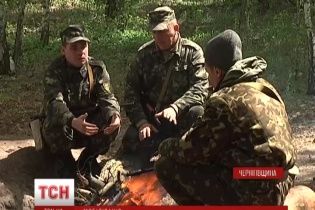 Мобілізовані до війська чоловіки втрачають роботу і розлучаються із дружинами
