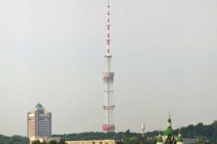 У Києві палають кабелі у тунелі телевежі