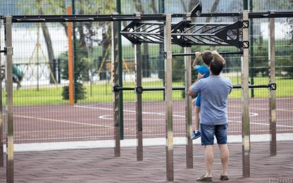 У Києві після карантину відкривають дитячі та спортивні майданчики