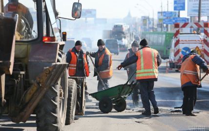 На ремонт дорог направили первые 6,5 миллиарда гривен из госбюджета