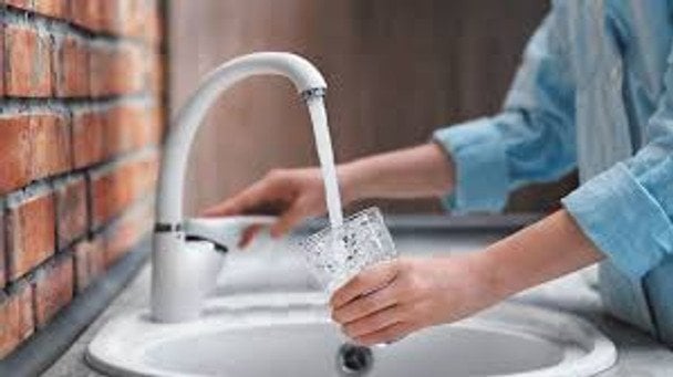 Тарифи на воду ростуть по всій Україні: в одному з міст пере