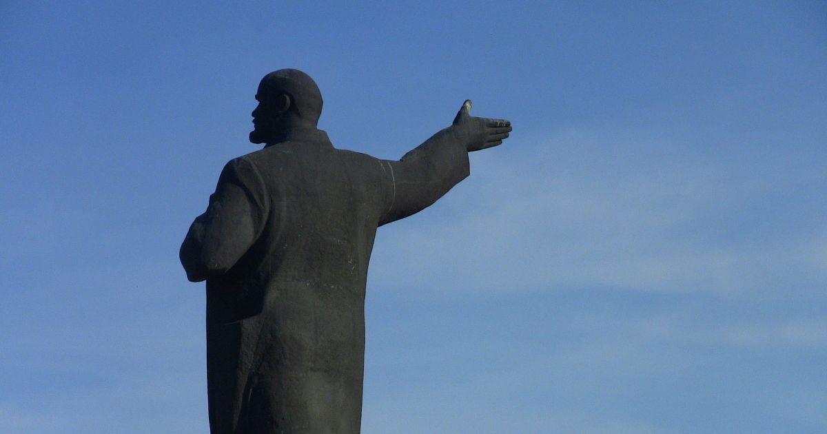 Снос памятников ленину на украине начался в украине семь лет назад: как это было