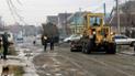 На Закарпатті почали терміново ремонтувати дорогу, яку раніше перекрили місцеві жителі