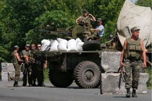 Сили АТО тримають Слов'янськ у щільному кільці: терористи істерично намагаються вирватися