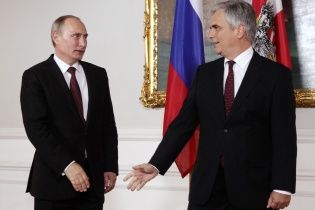 Украине интересно, почему Австрия принимает агрессора-Путина