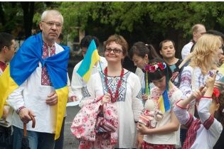 Почти половина украинцев поддерживают вступление в НАТО - опрос