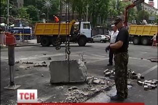 Територія Майдану зменшилася на одну барикаду