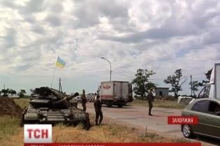 На подступах к Бердянску появились танки и БТРы