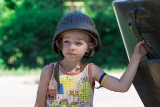 У Лисичанську хлопчик посивів після того, як терористи гналися за ним і стріляли вслід
