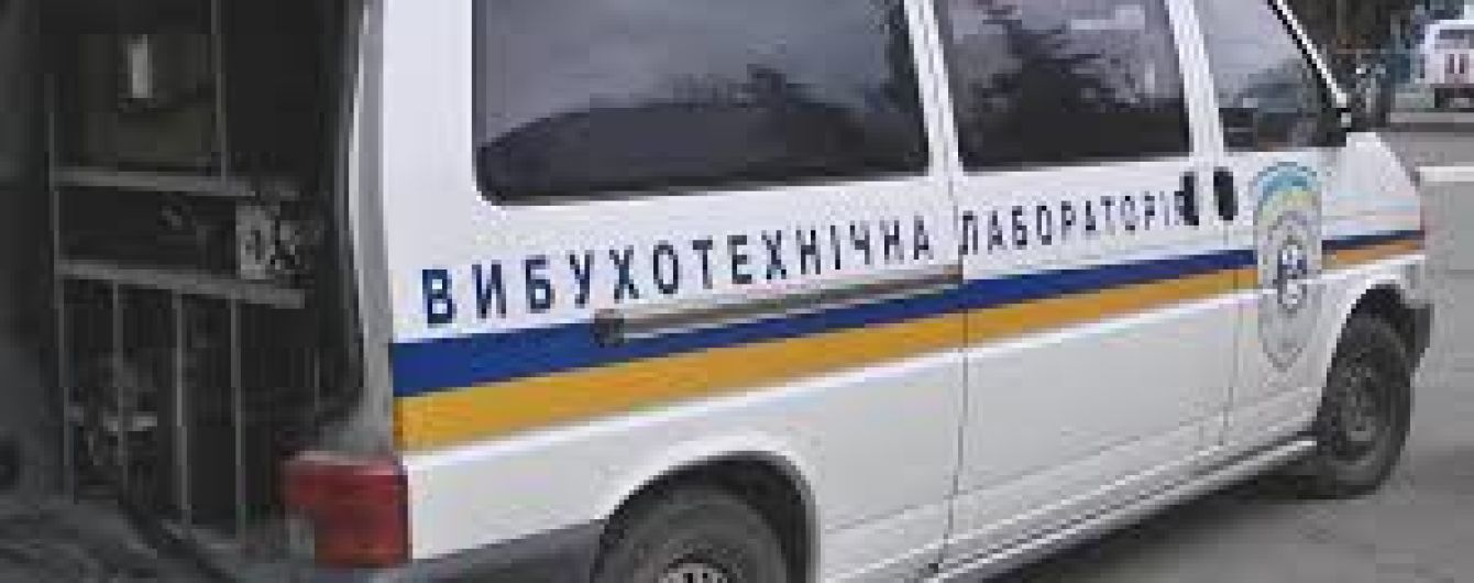 На столичному пивзаводі шукають бомбу