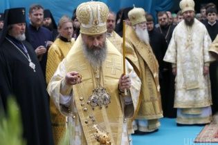 Скромне життя митрополита Онуфрія: бюджетний джип, охоронці-студенти та маленька келія в резиденції