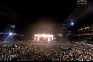 40-тисячний натовп заспівав гімн України на концерті "Океану Ельзи"