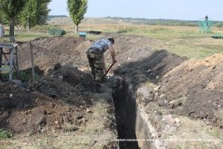Сумщина первой начала сооружать защитный ров на границе с Россией